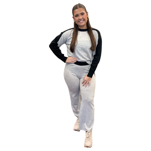 Berkman Two Tone Crewneck Ribbed Soft Knit Top