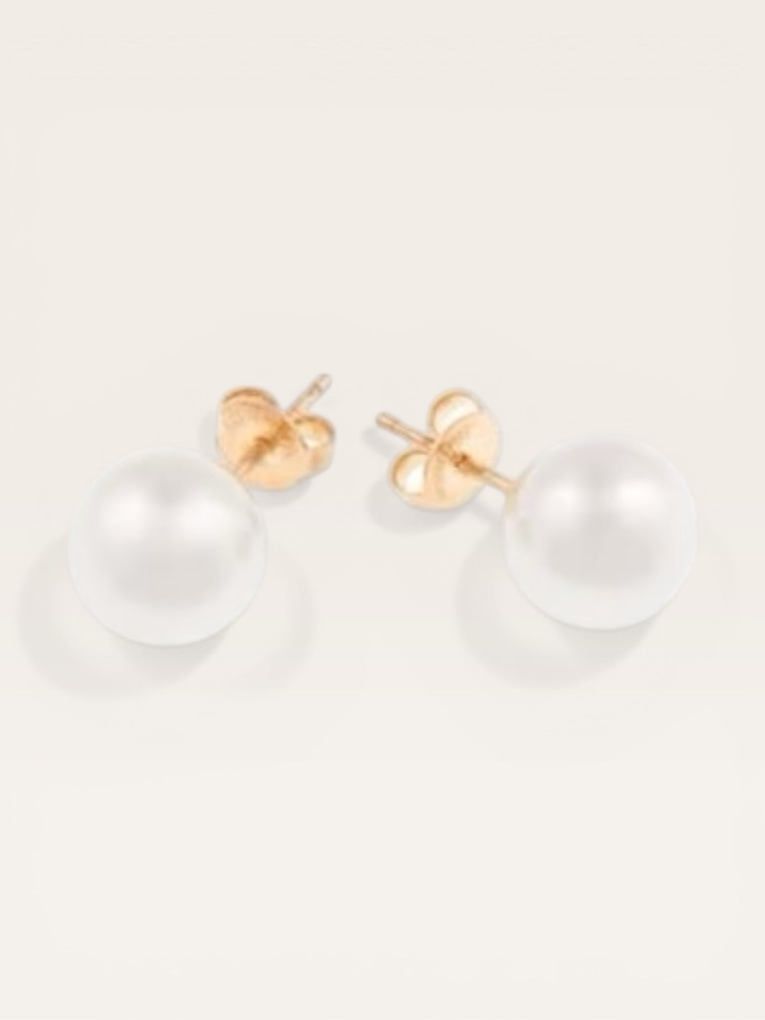 Jackie O Pearl Studs